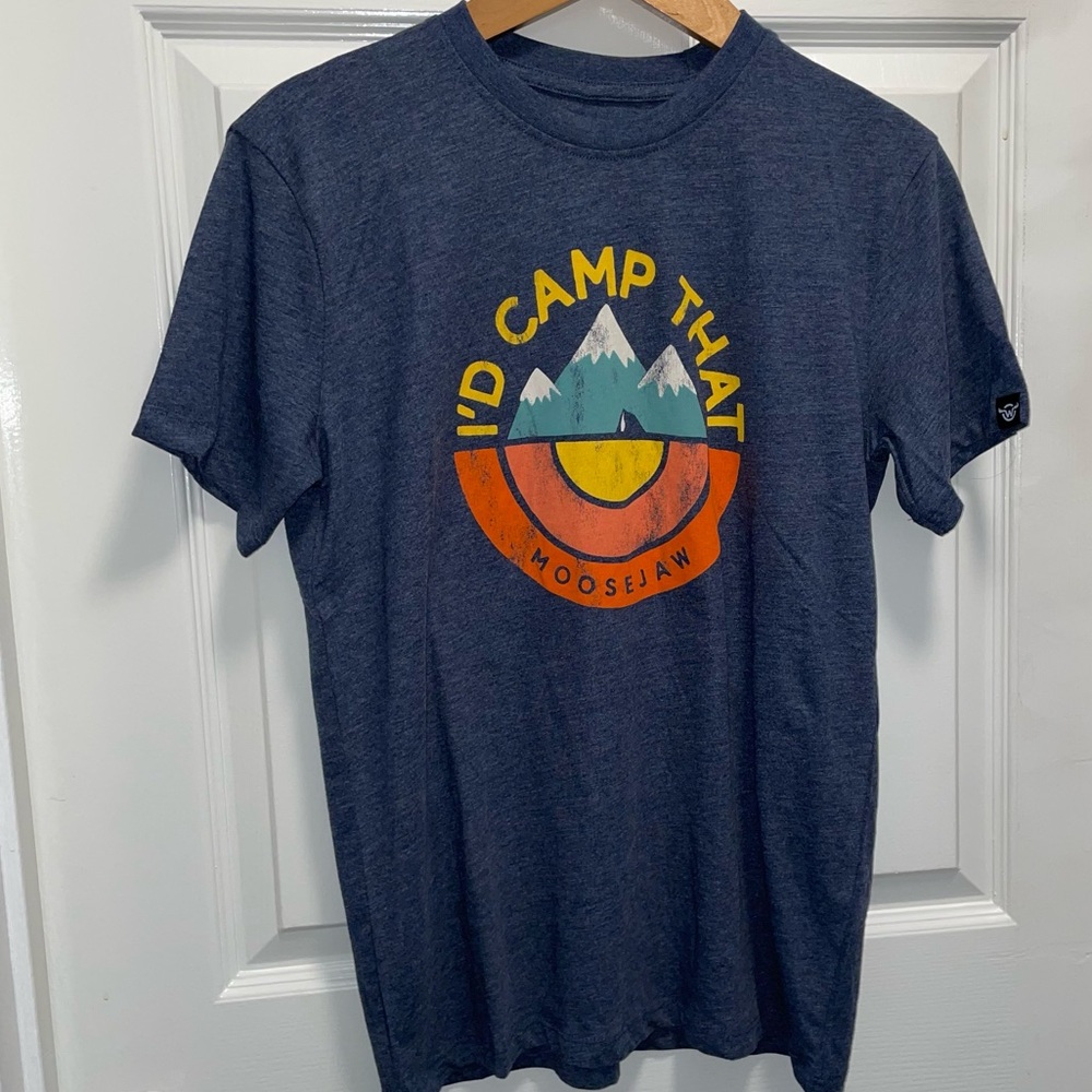 Women’s Moosejaw T Shirt Size Medium Blue NWT - I’d Camp That - Mountains